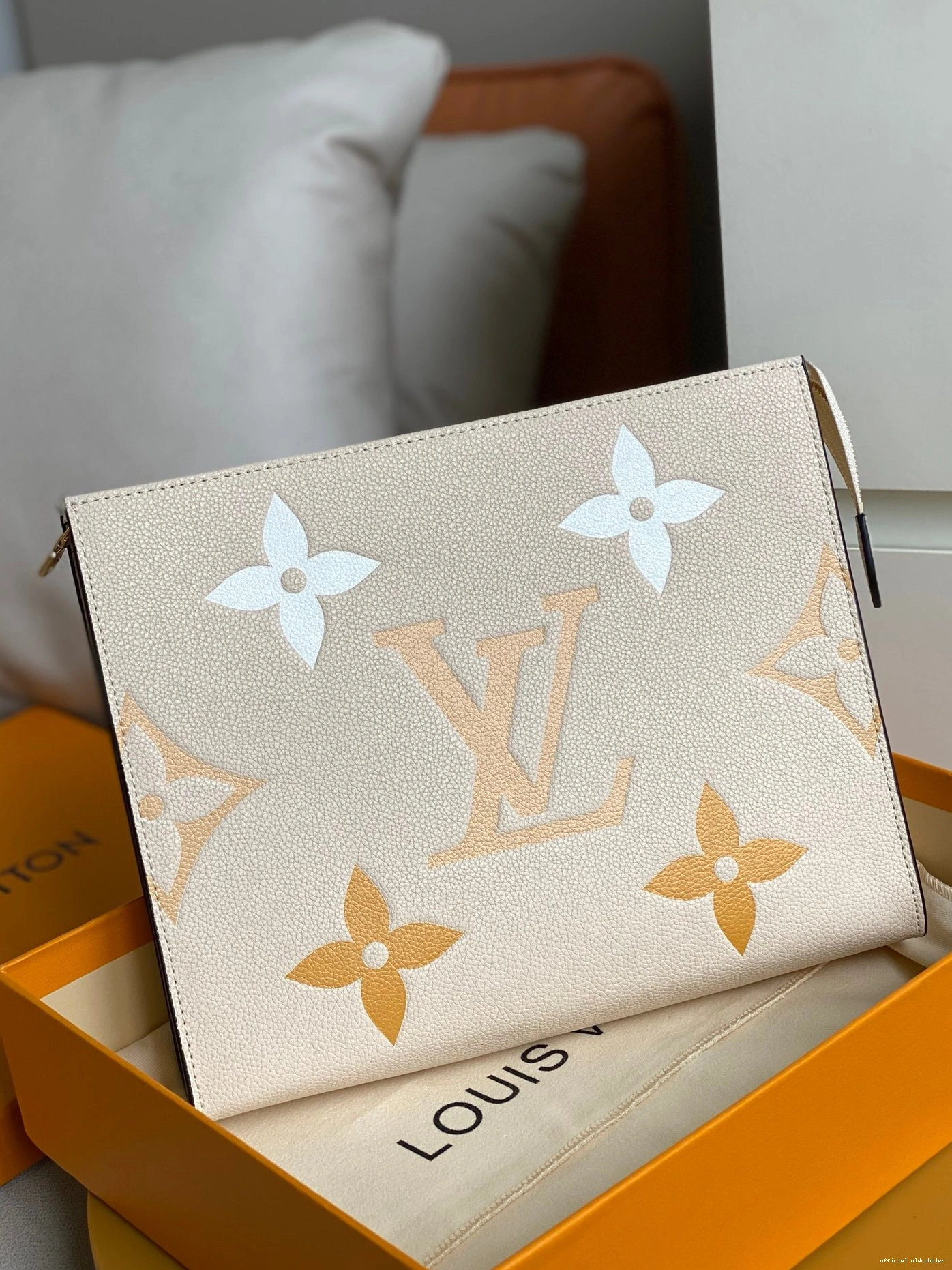 Official oldcobbler 26 TOILETRY VUITTON POUCH LOUIS 0813